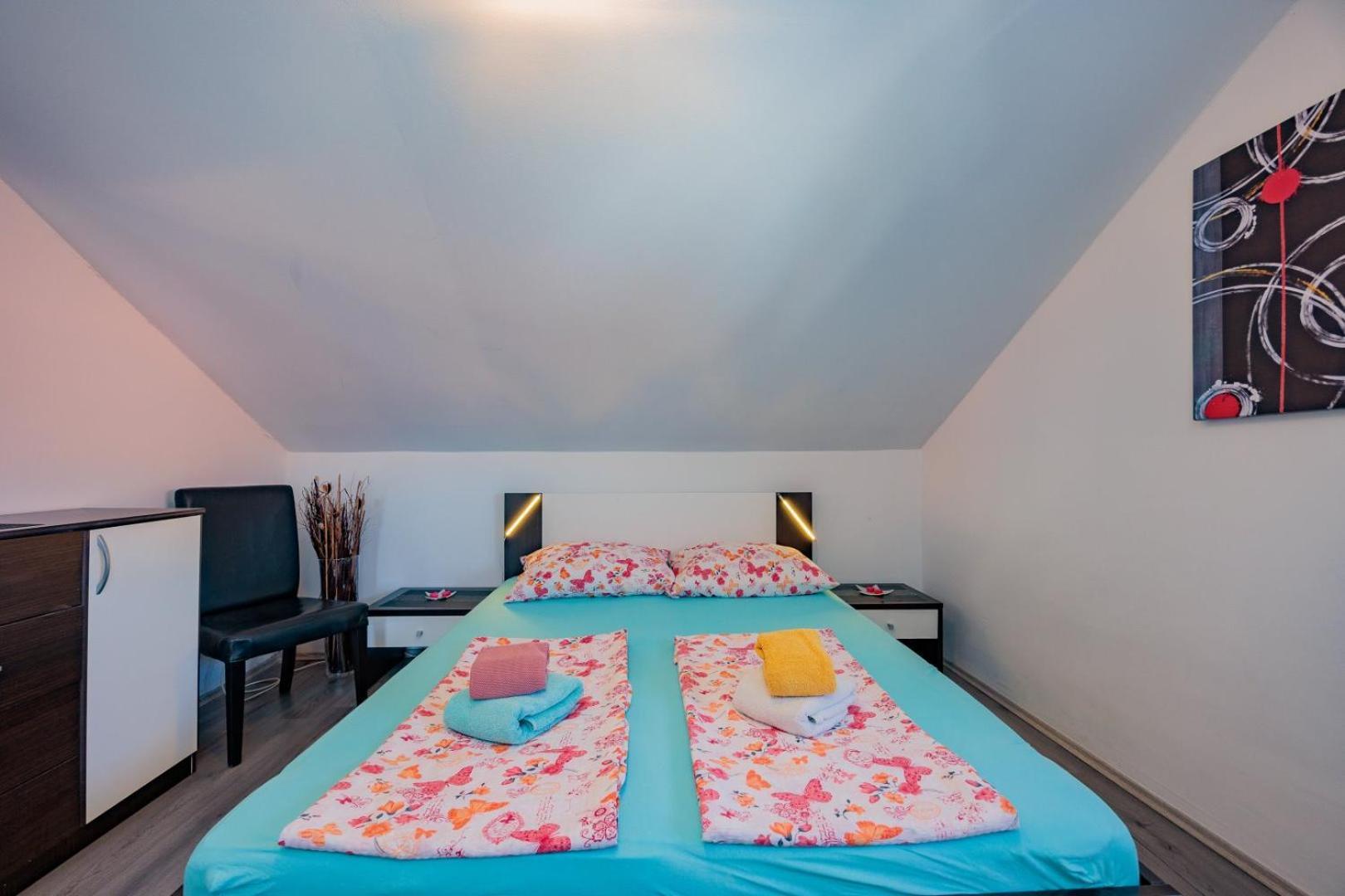 Crowonder Lucky Holiday House With Pool And Patio 30 Meters From The Beach Zadar Exterior foto
