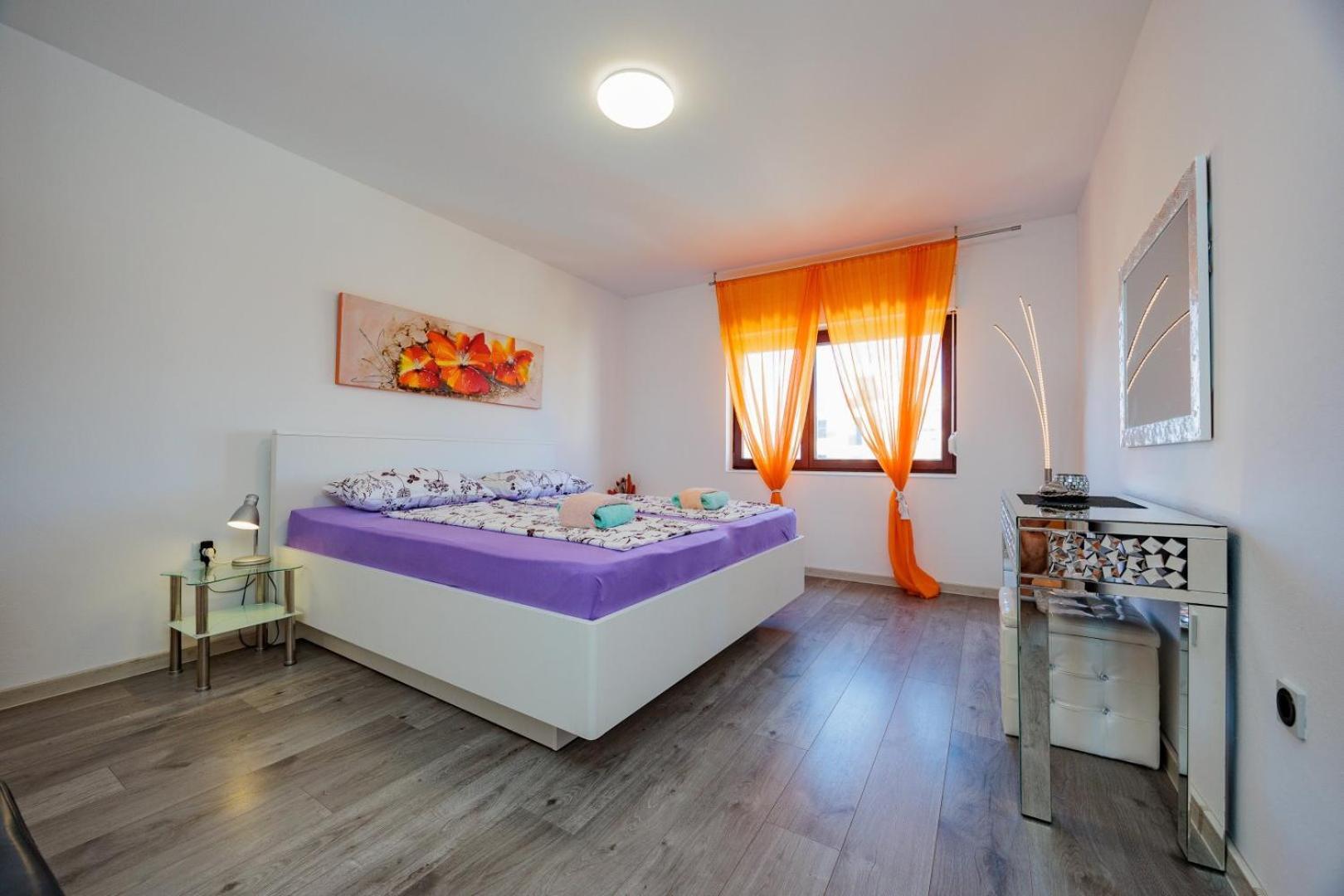 Crowonder Lucky Holiday House With Pool And Patio 30 Meters From The Beach Zadar Exterior foto