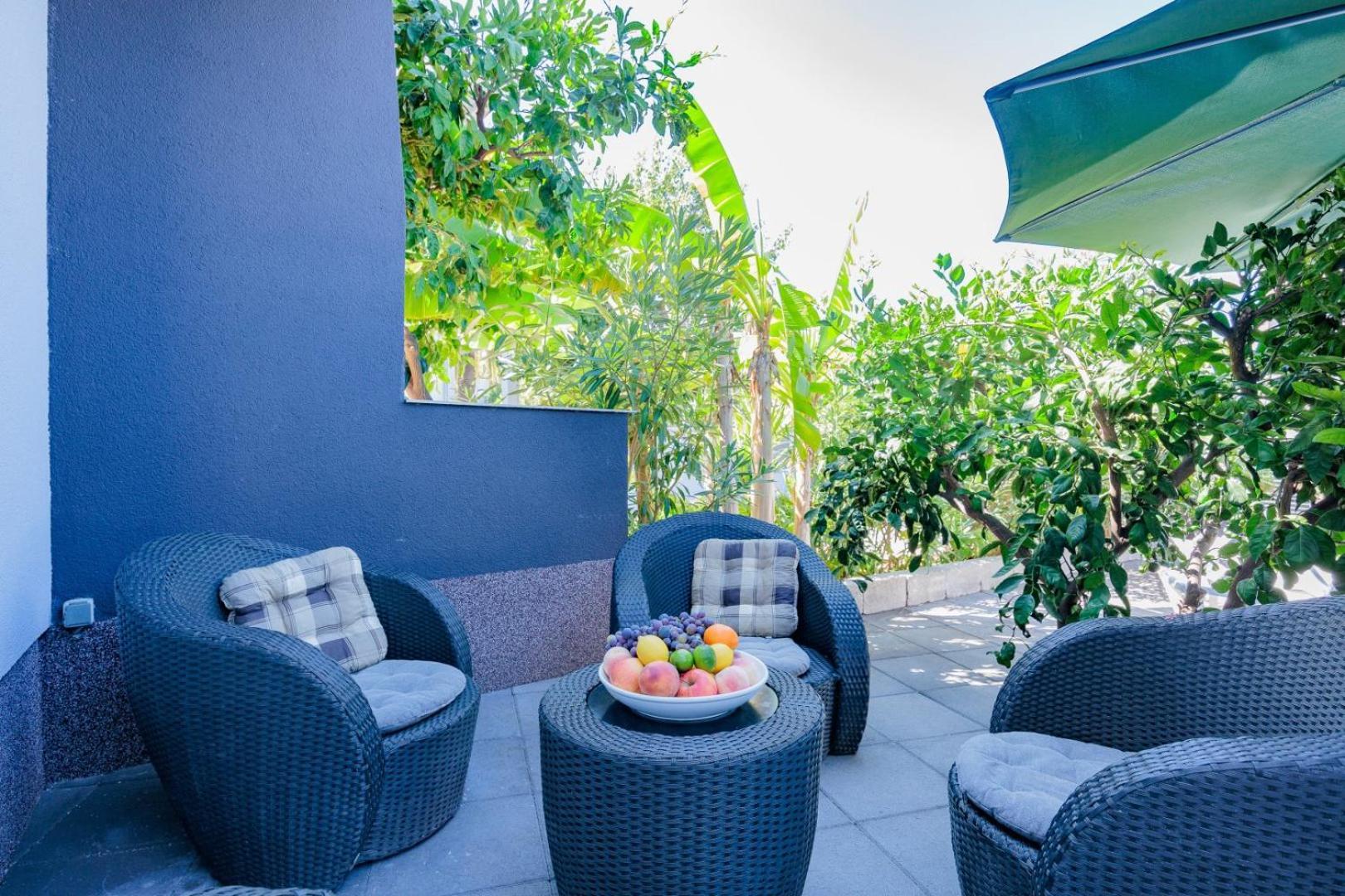 Crowonder Lucky Holiday House With Pool And Patio 30 Meters From The Beach Zadar Exterior foto